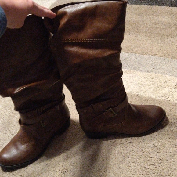 SOLD*** SM New York Brown NWOT boot size 9.5 wide - Picture 1 of 8